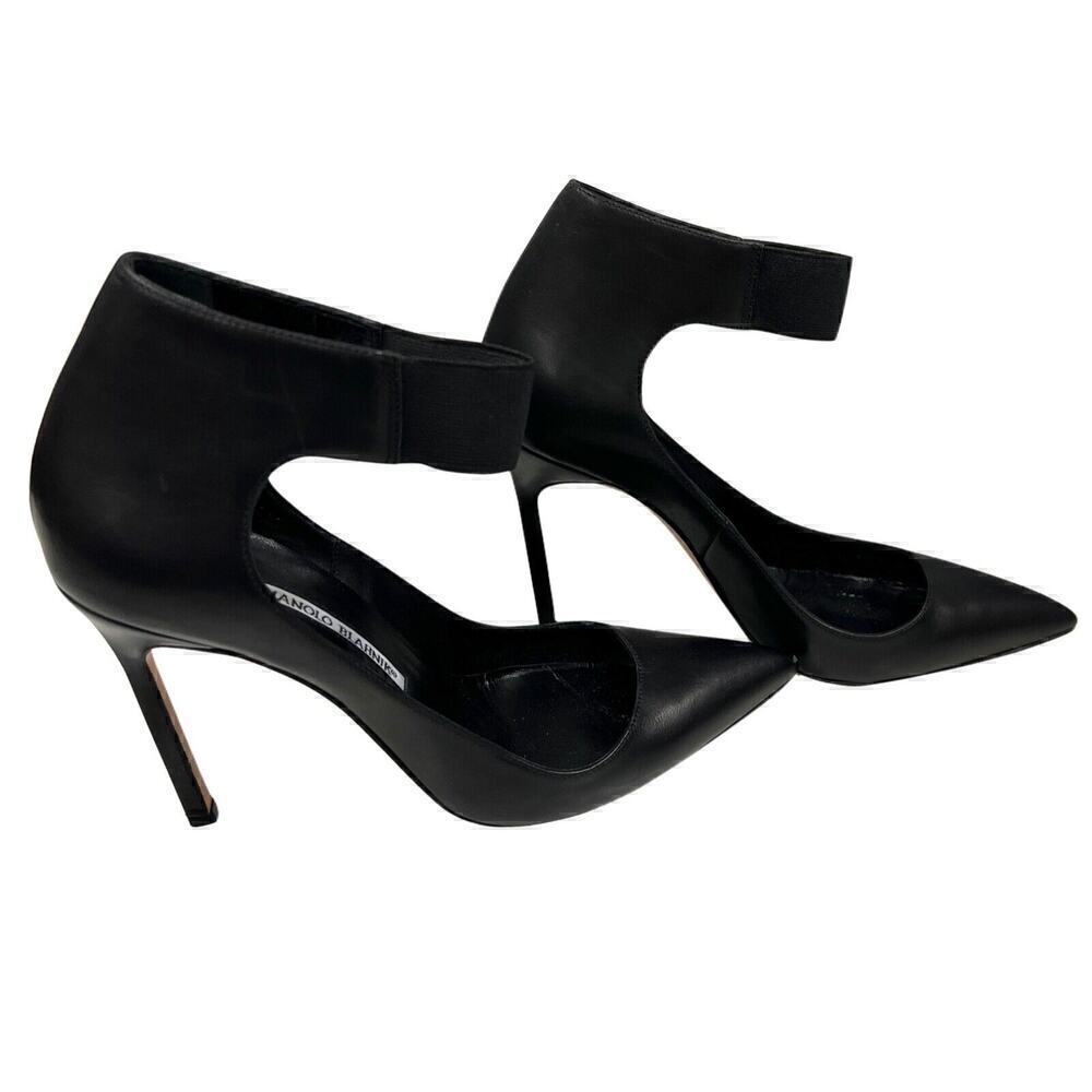 MANOLO BLAHNIK BLACK LEATHER POINTY TOE PUMPS WITH ANKLE STRAP SZ 8.5 EUC - Picture 1 of 5